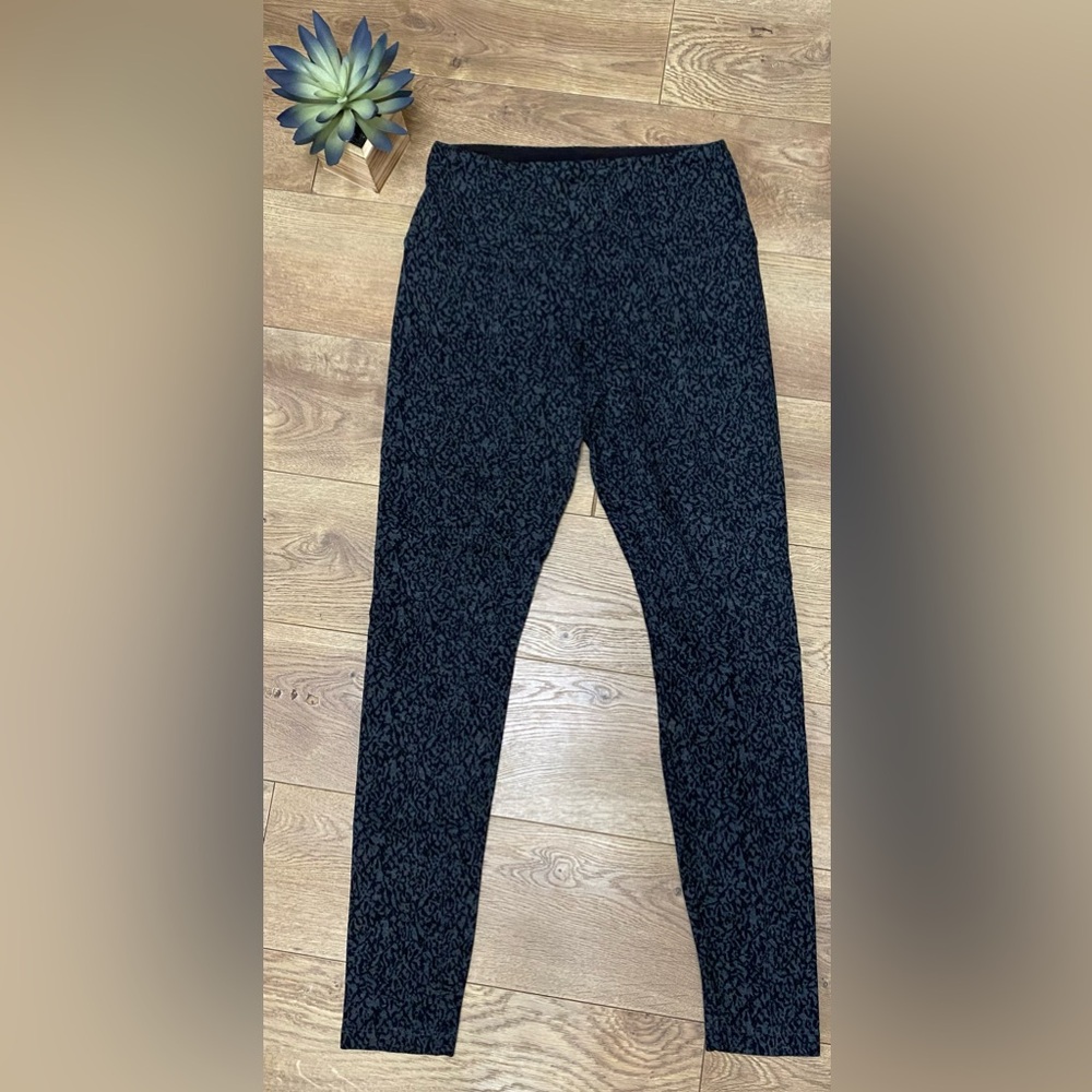 Lysse Mara Animal Print Ponte Leggings medium